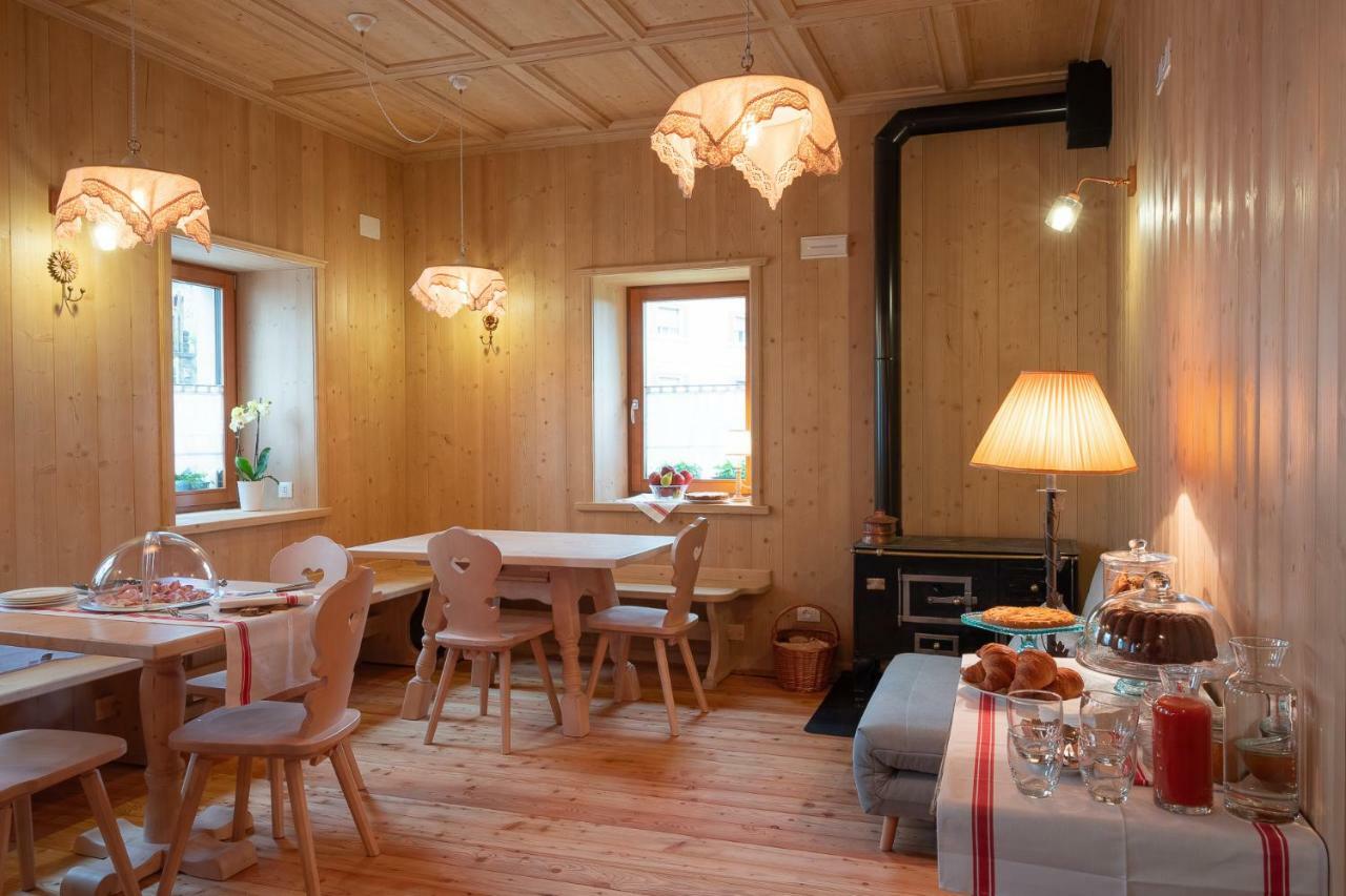 Alpedale Locanda 오바로 외부 사진