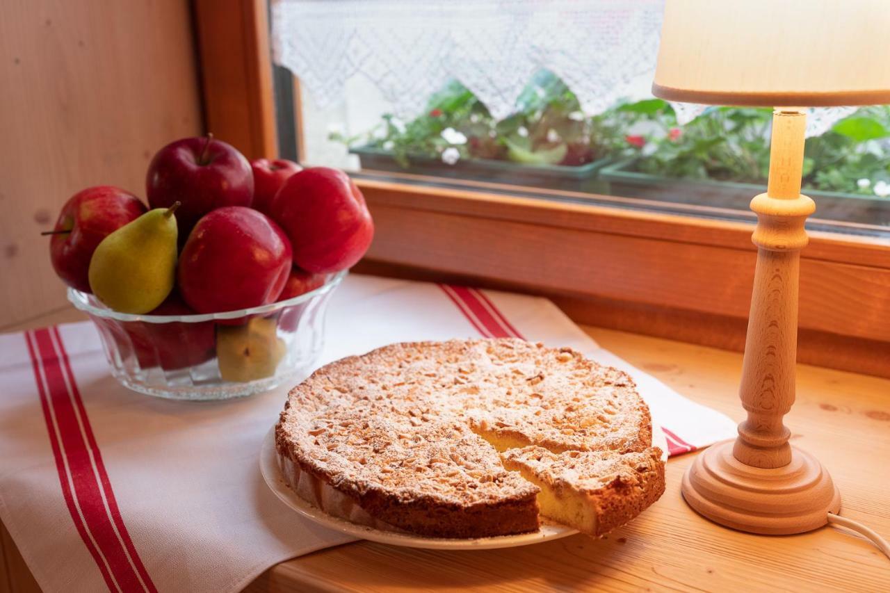 Alpedale Locanda 오바로 외부 사진