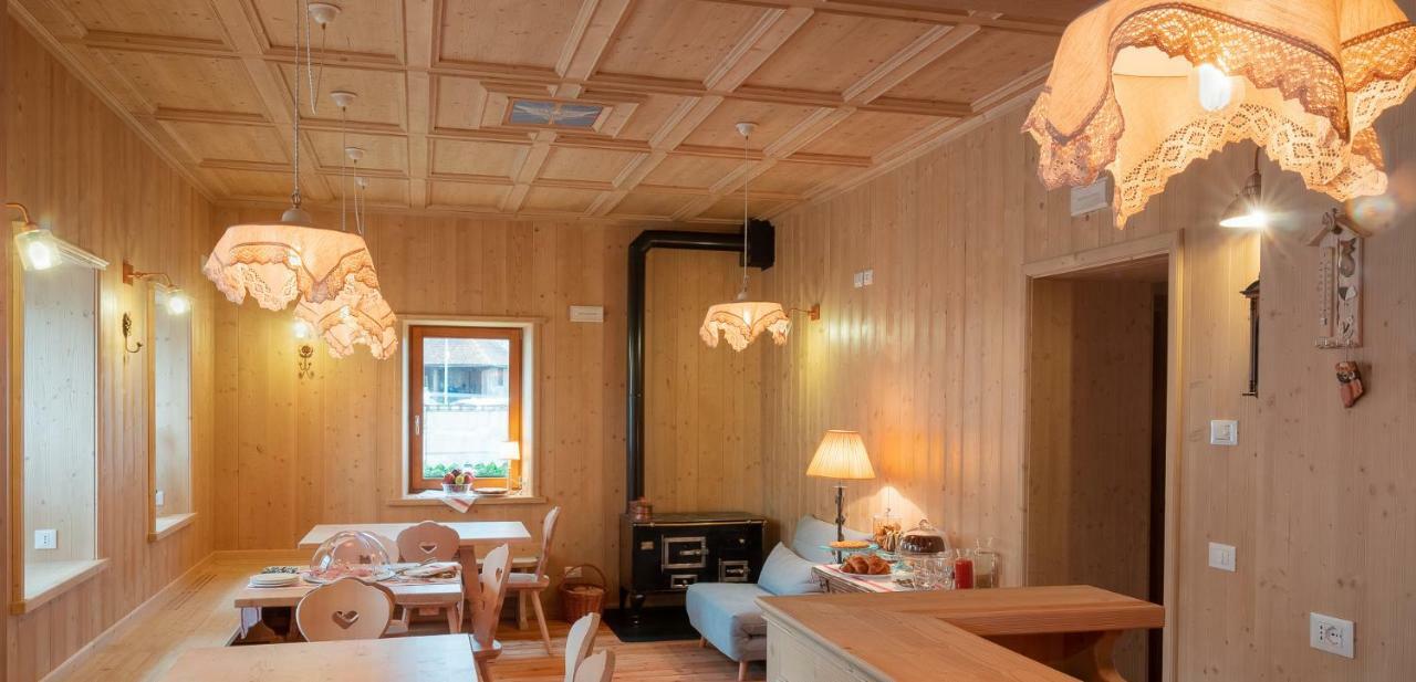 Alpedale Locanda 오바로 외부 사진